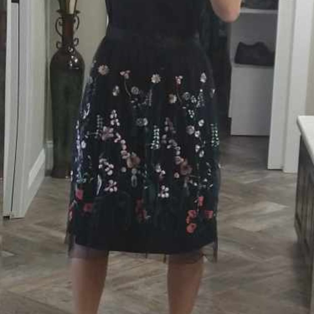 Black skirt with floral designs